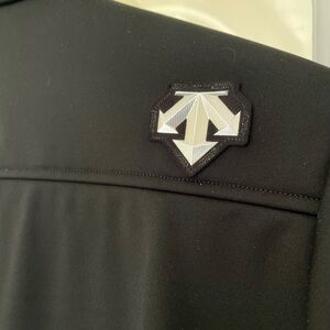 Descente soft shell new  men’s XS